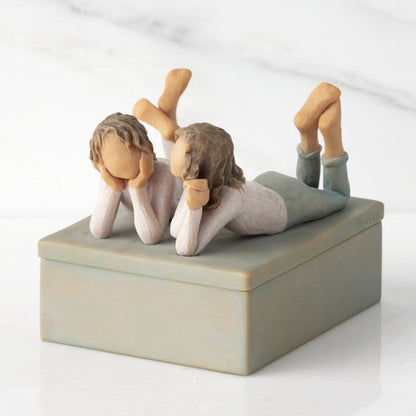 Forever Friends keepsake box as a best friend memory gift